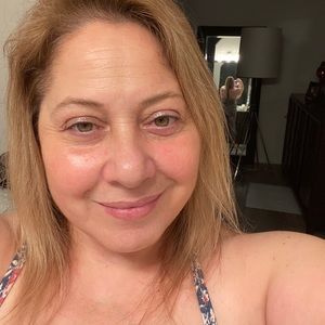 Meet your Posher, Mariel